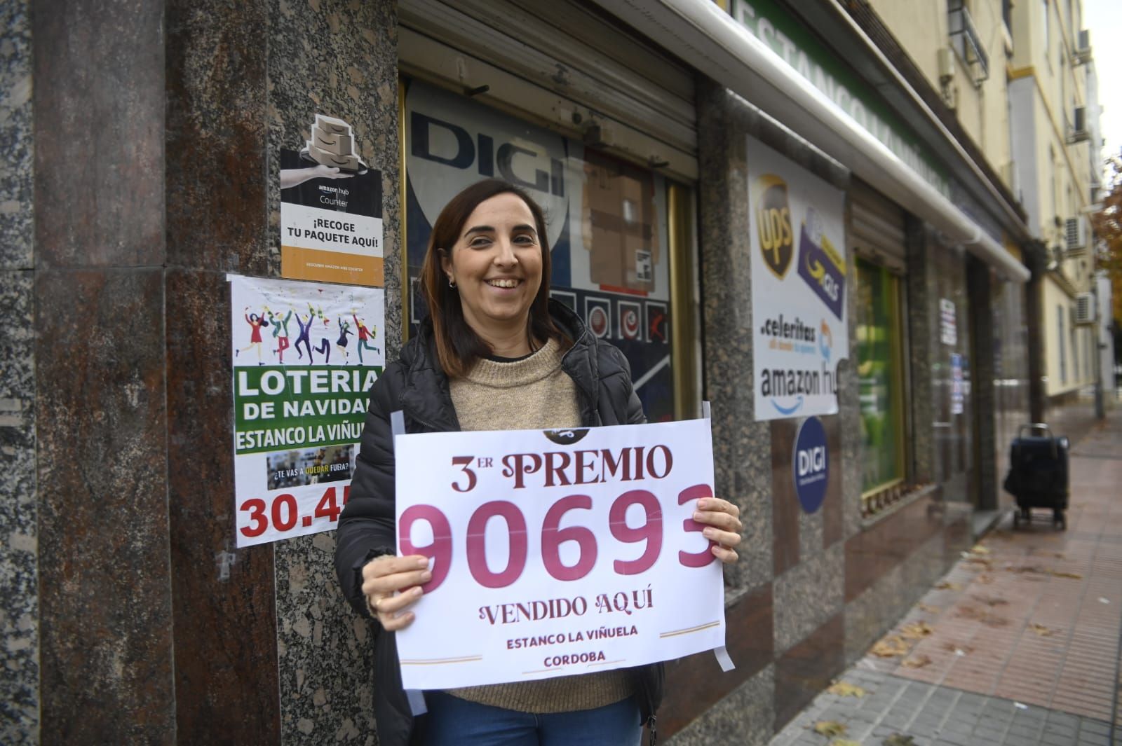 Sonia Roda, lotera de La Viñuela que ha vendido el tercer premio de la Lotería de Navidad