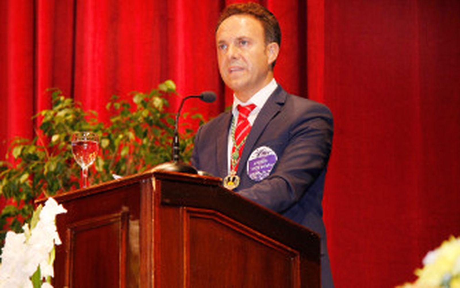 El socialista David de la Encina ya es alcalde con el apoyo de IU y Levantemos