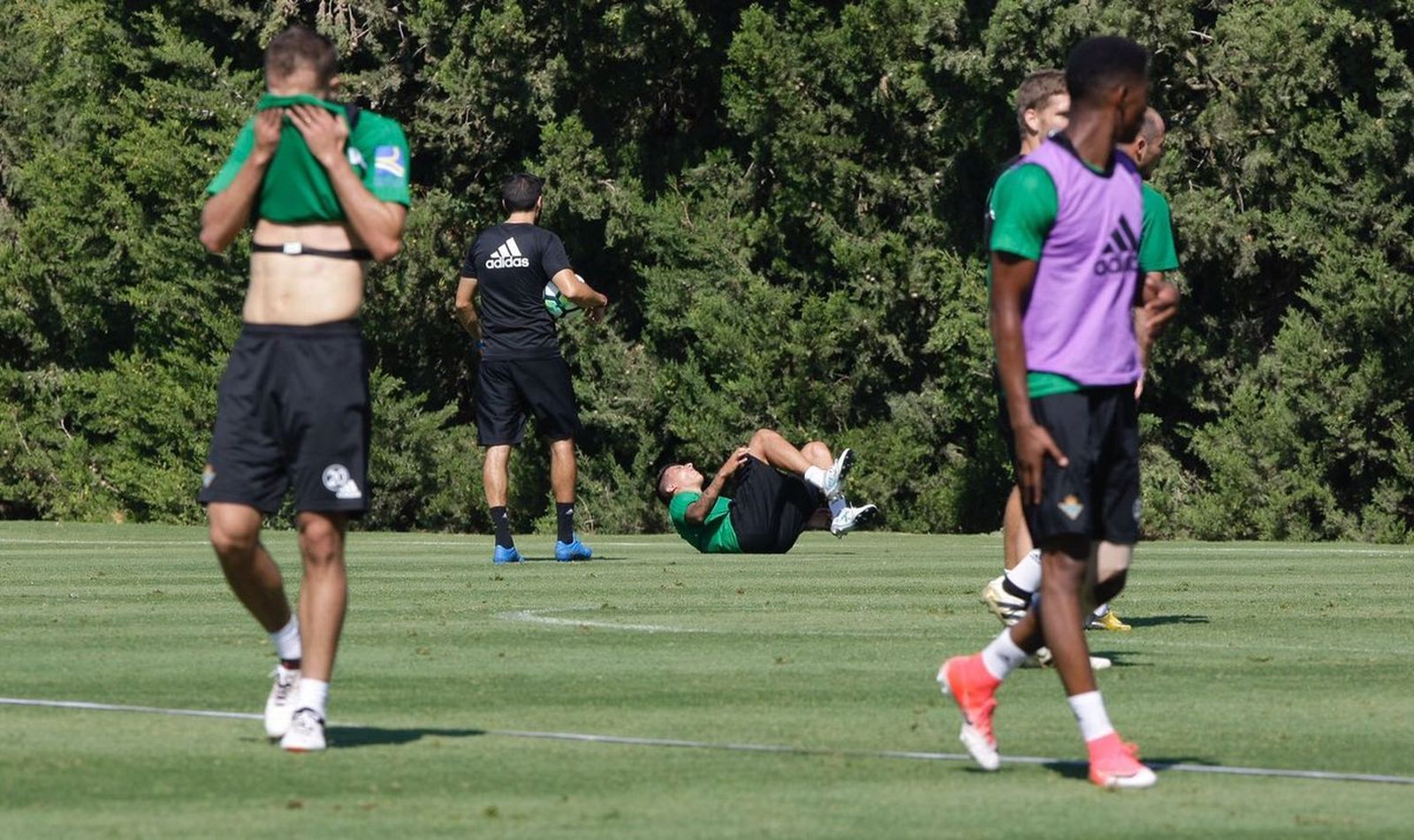 Cristian Tello, en el momento de la lesión