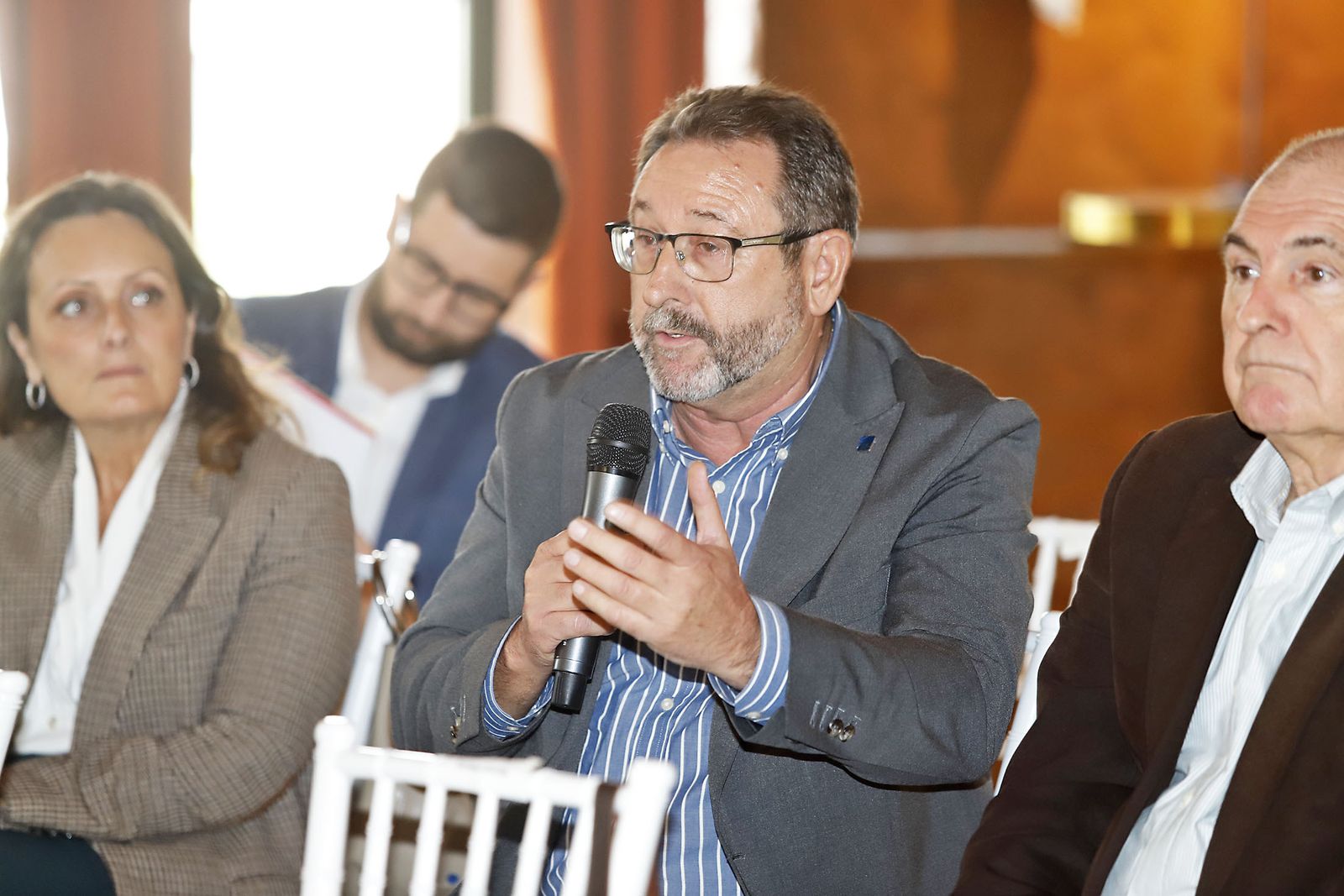 Imágenes del Foro Gerardo Rojas de Huelva Información