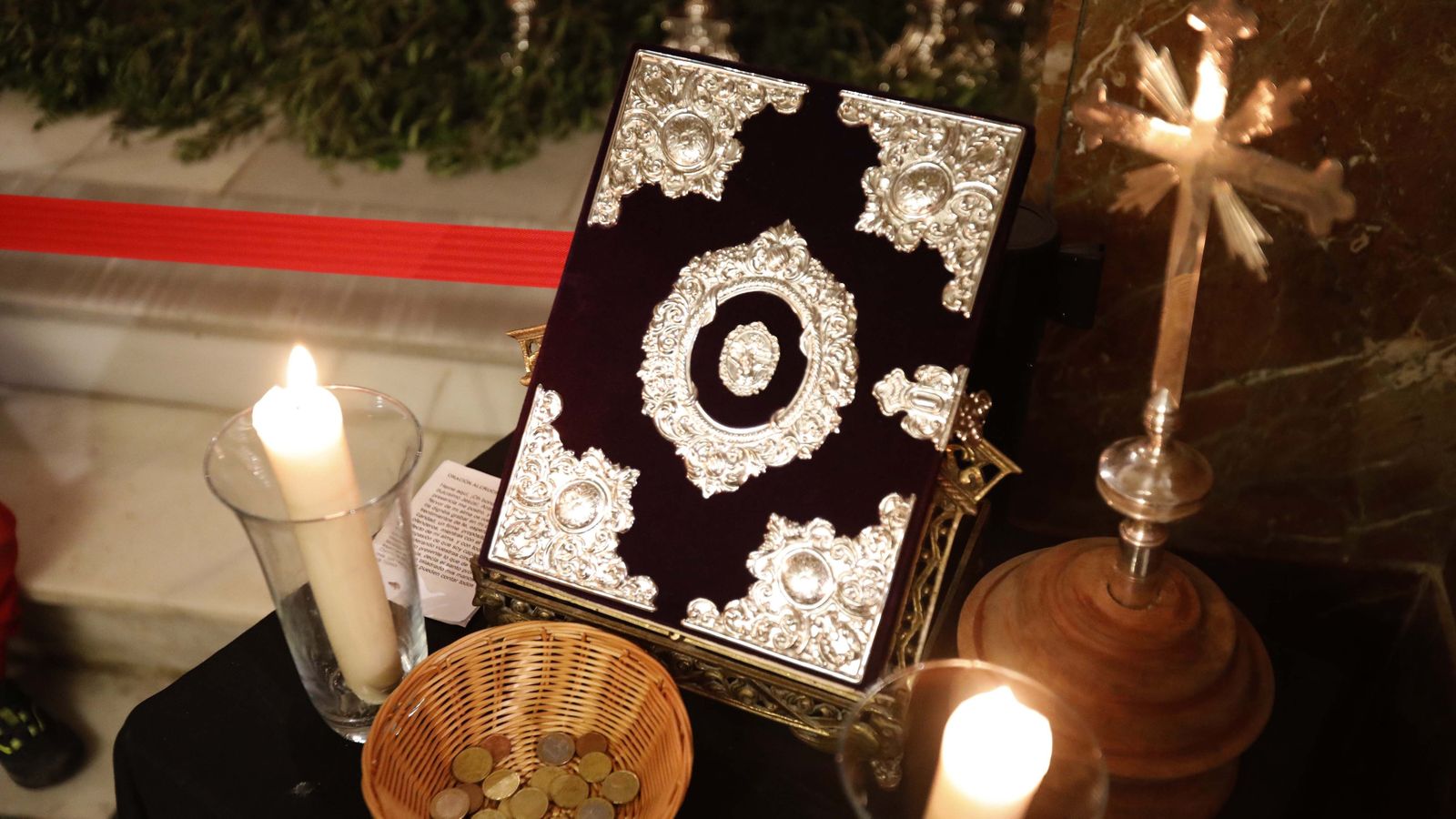 Fotos del Miercoles Santo en Tarifa:  Cristo del Consuelo y Nuestra Señora de las Lágrimas