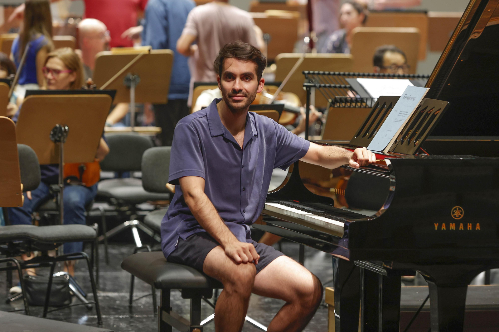 Juan Pérez Floristán en el ensayo del miércoles por la tarde con la ROSS