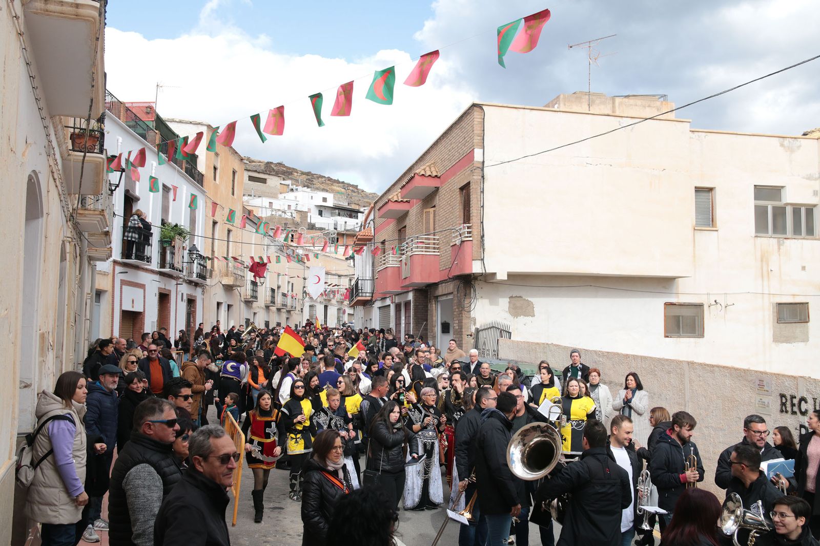Los Moros y Cristianos de Gérgal se enfrentan en las fiestas de San Sebastián
