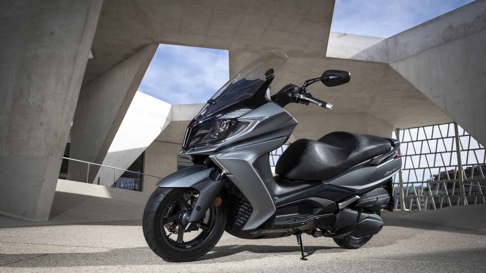 El Super Dink 350 TCS cumple ahora con la normativa de emisiones Euro 5.