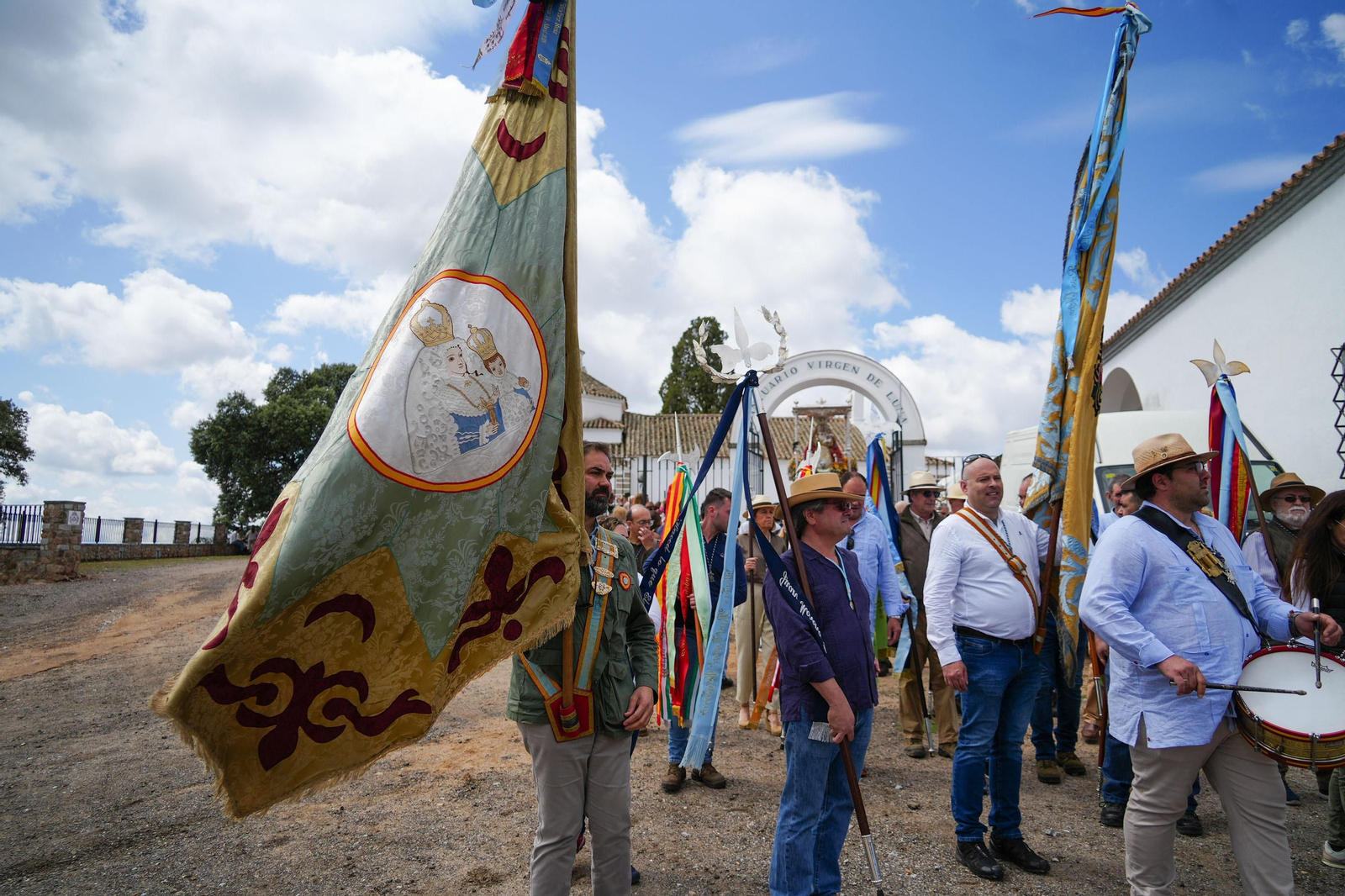 Las imágenes de la romería de la Virgen de Luna del Lunes de Pentecostés en Villanueva de Córdoba