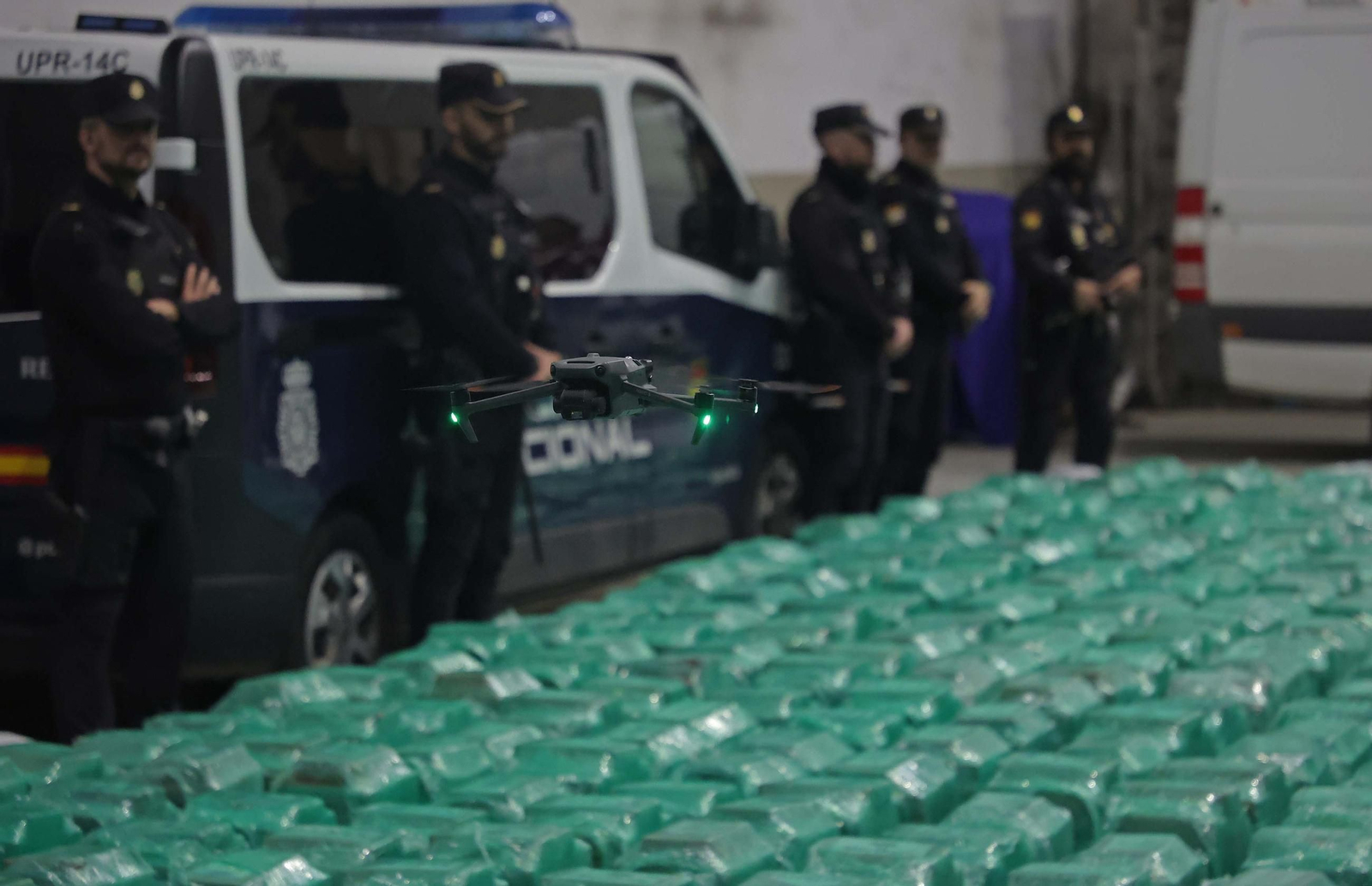 Fotos del mayor alijo de cocaína de España en Algeciras Fotos del mayor alijo de cocaína de España en Algeciras