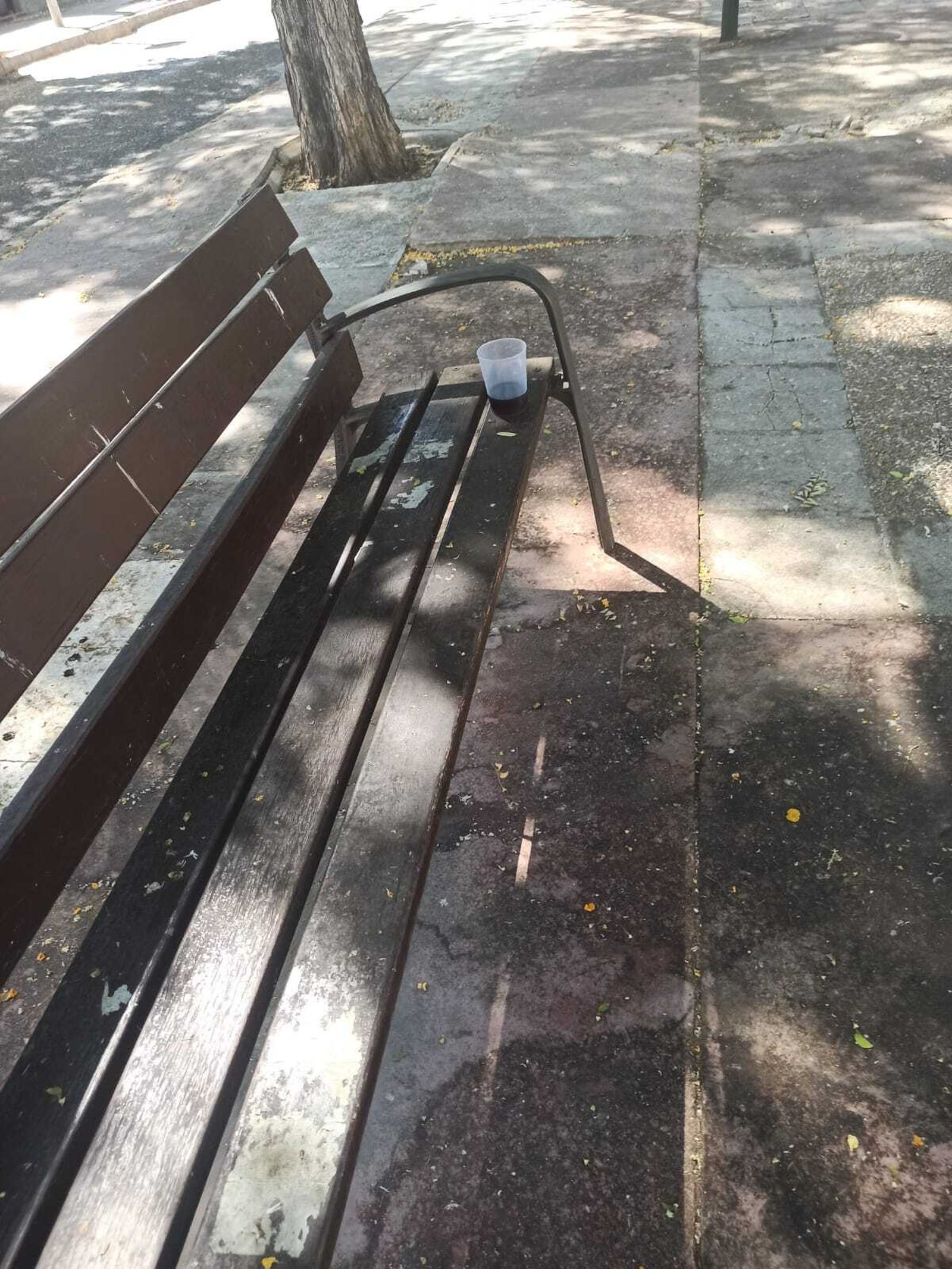 Nuevas quejas de la Barriada España por los botellones