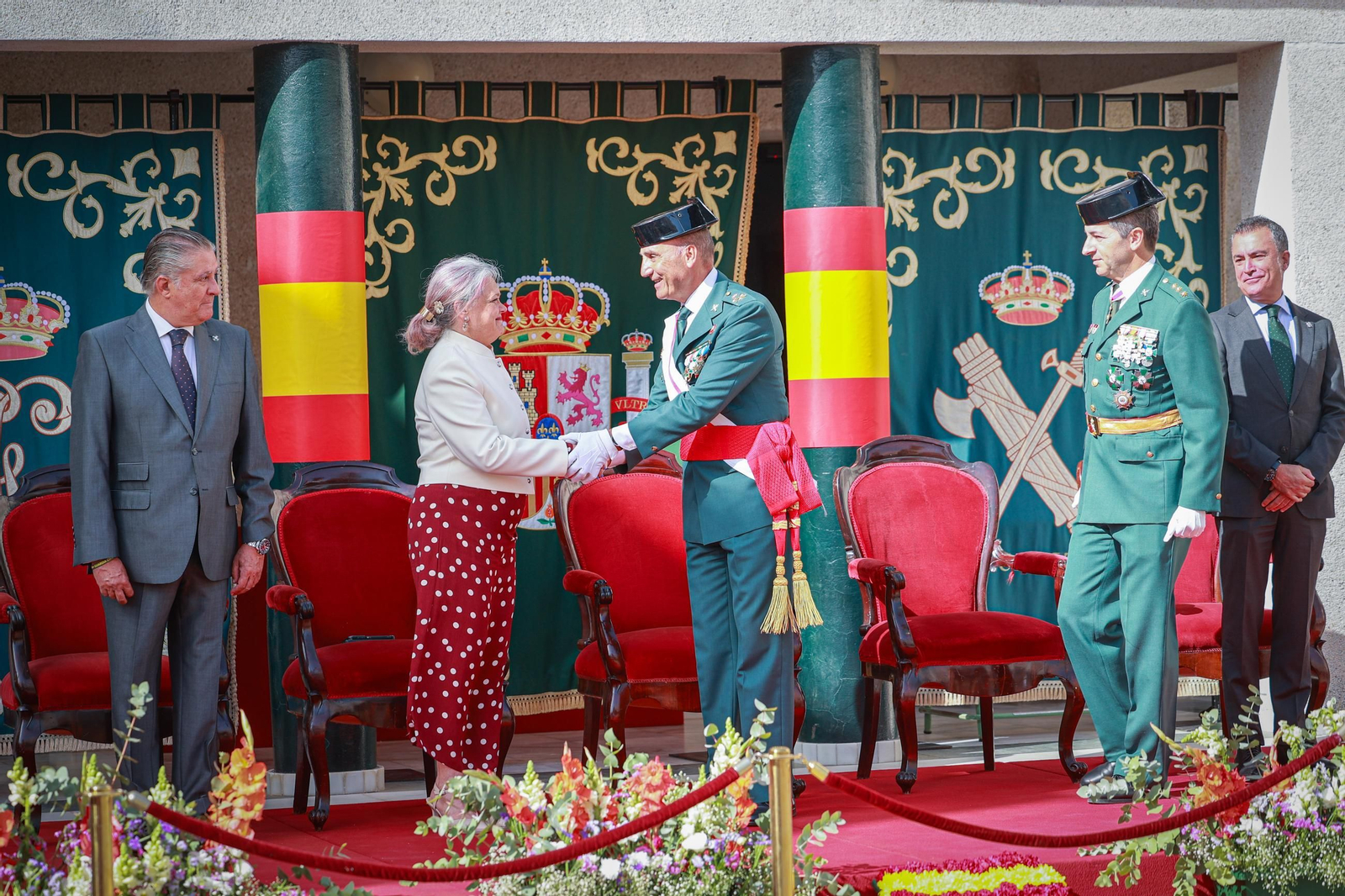 Las imágenes de los actos del Día del Pilar de la Guardia Civil de Cádiz