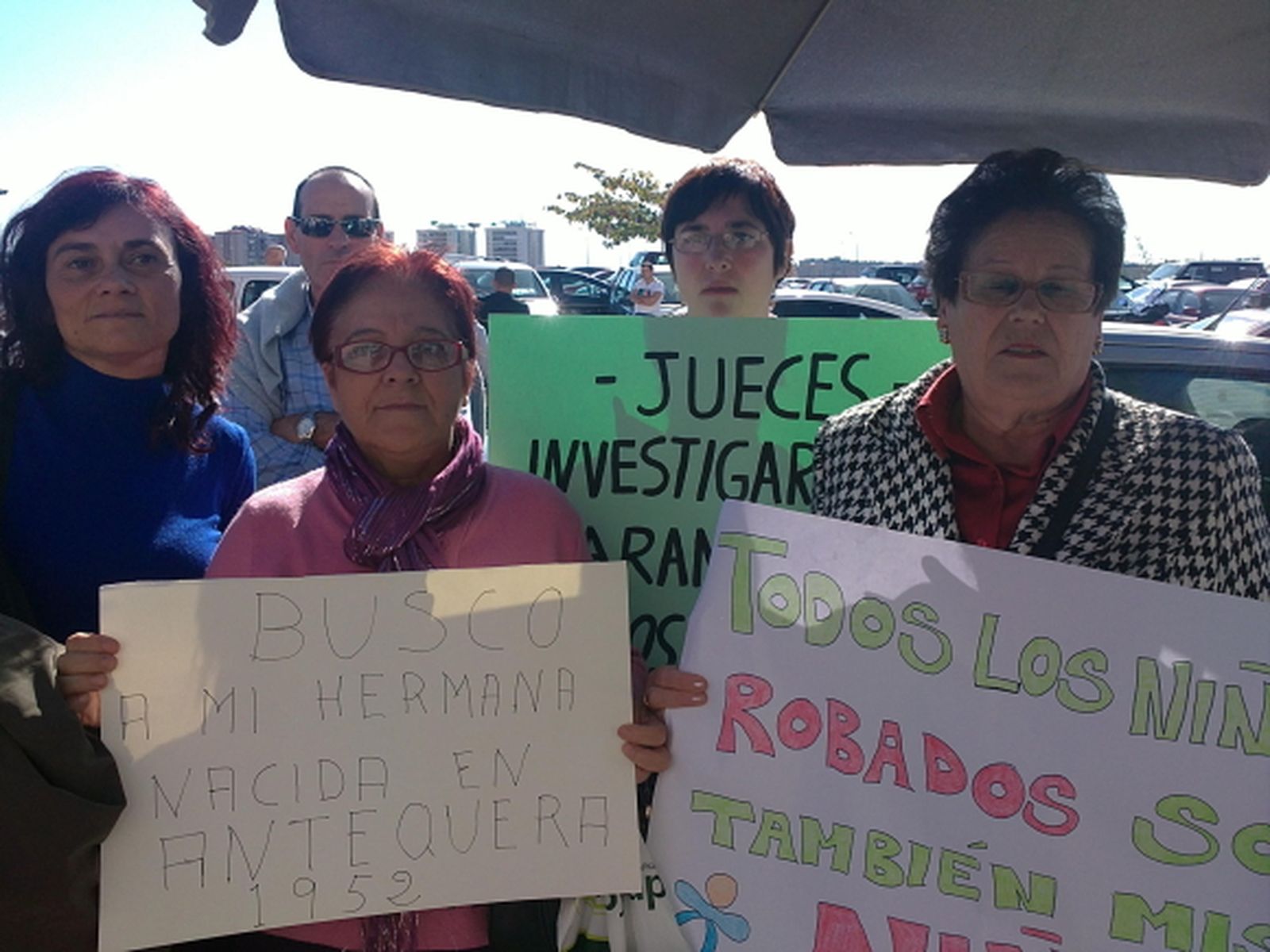 Familiares de 'niños robados' piden una investigación "más exhaustiva" en los casos