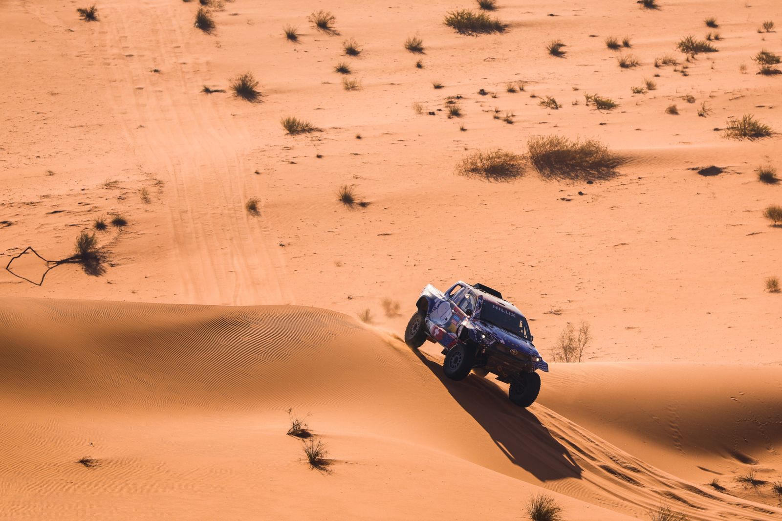 Las espectaculares imágenes del Dakar por las dunas