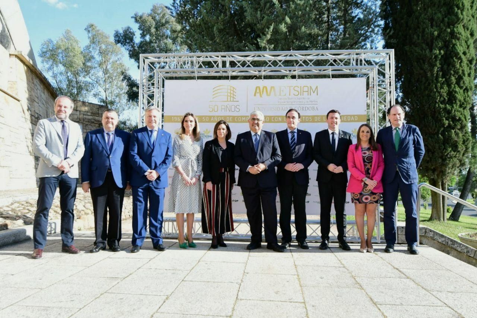 Dirigentes institucionales y de la UCO en el 50 aniversario de Agrónomos y Montes.