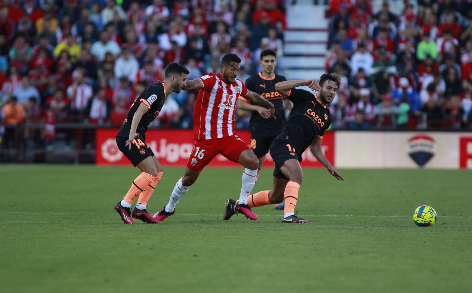 Fotogalería del partido de la Liga Santander, U.D. Almería-Valencia