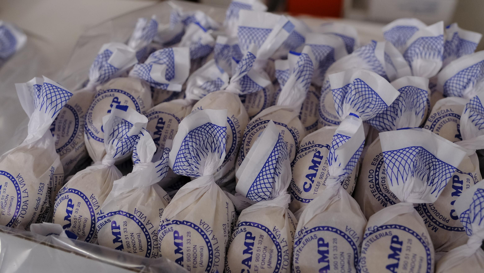 Imágenes de los mantecados de Fondón, tradición centenaria navideña