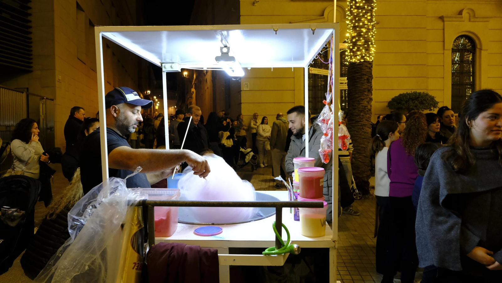 Las mejores imágenes del encendido navideño en Almería