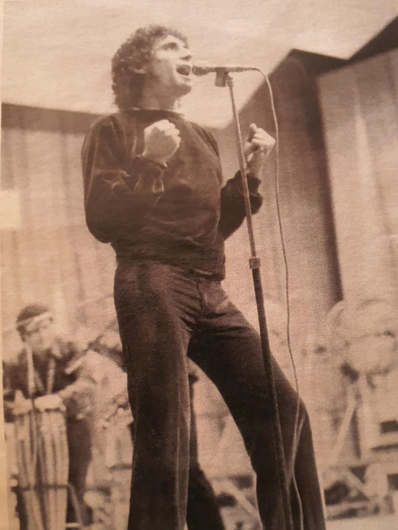 Miguel Ríos, durante su actuación en 1972 en el Isabel la Católica