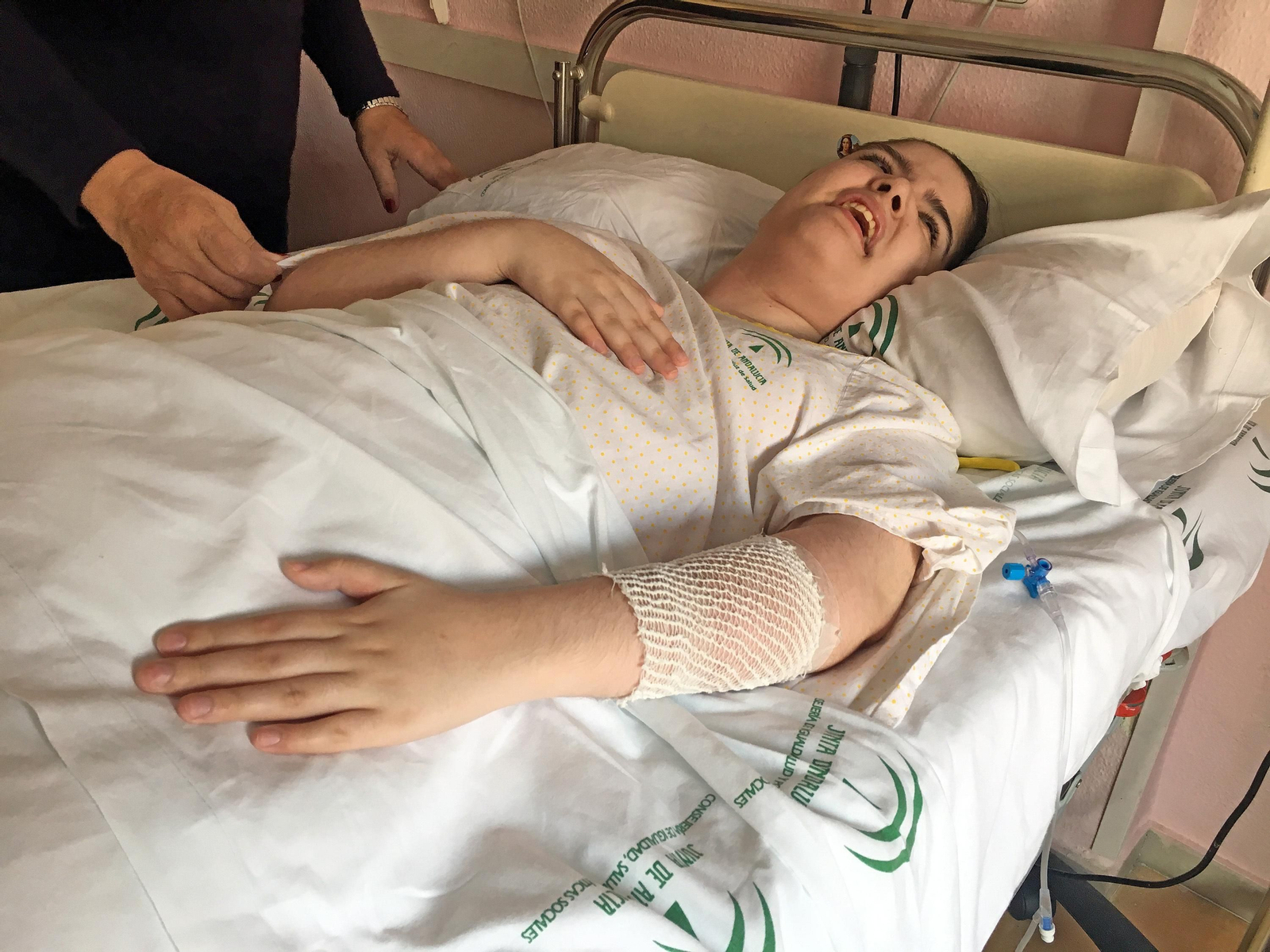 La joven Alba Pacheco, hospitalizada en el área de Pediatría de Jerez desde febrero.