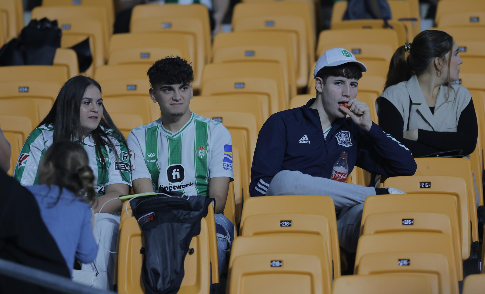 Búscate en las fotos del Betis - Mallorca