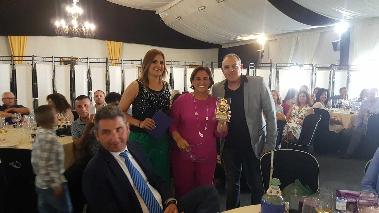 Almuerzo de despedida de Lucía Vizcaya  jefa de la Oficina de Extranjeros en imágenes