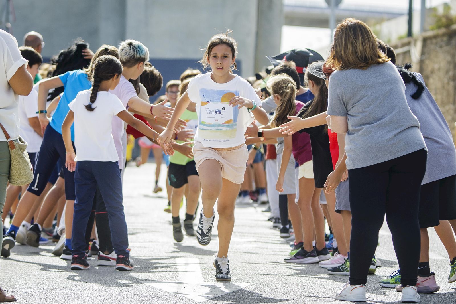 Carrera solidaria contra la leucemia infantil en el CEIP La Inmaculada de Cádiz