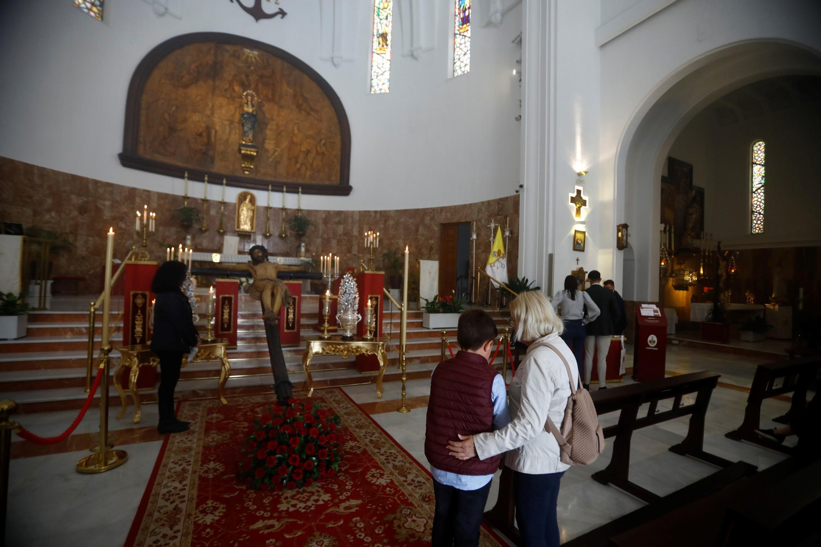 Las mejores fotos del besapiés al Cristo de la Confianza de Córdoba
