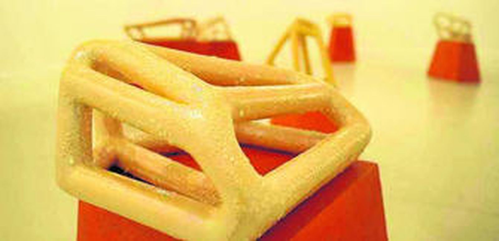 Richard Deacon, o el material transformado en escultura