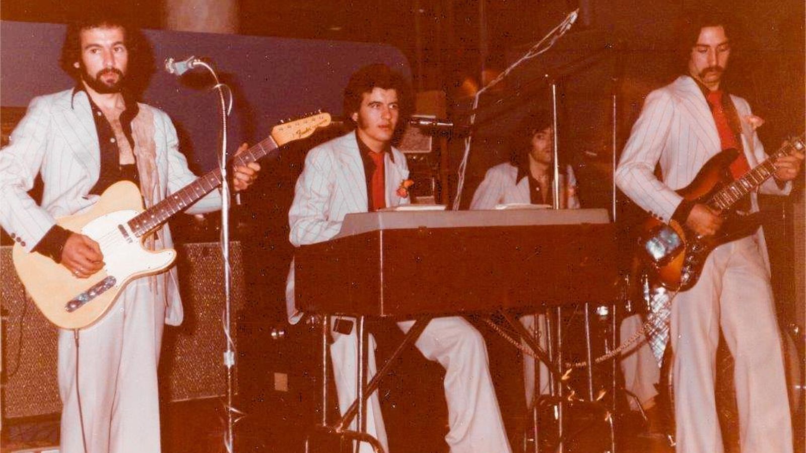 Actuación en Marrakech en 1976. Actuación en Marrakech en 1976.