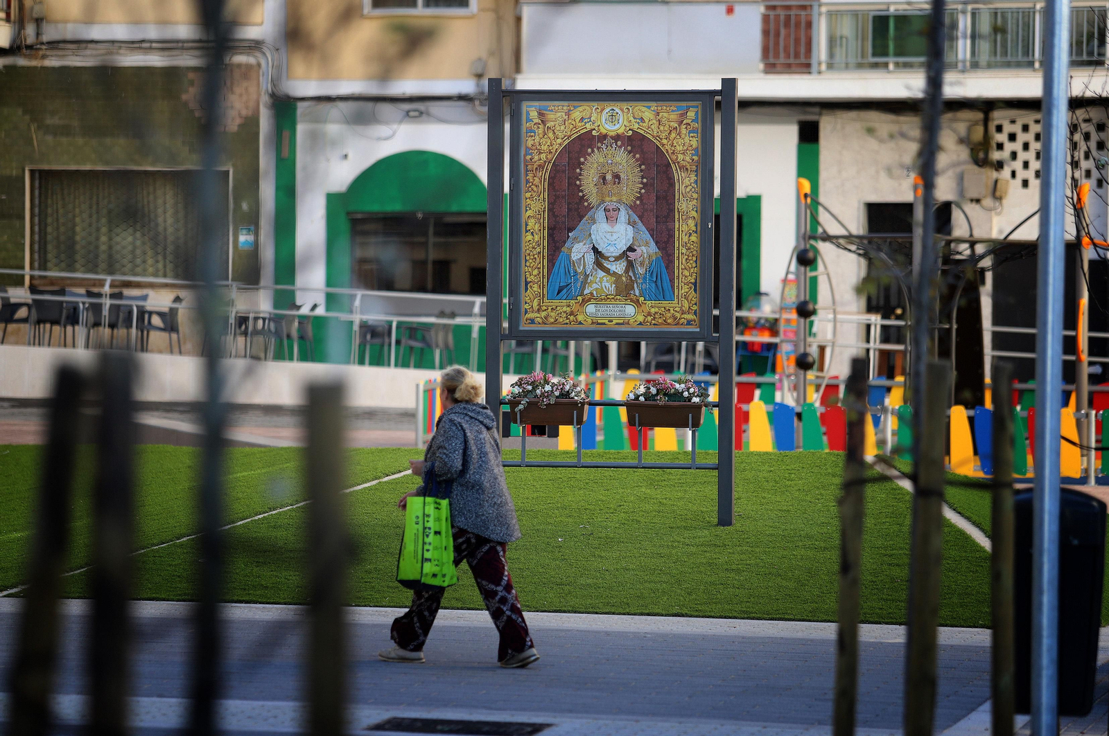 Barrio a Barrio: Imágenes de la Barriada de Los Dolores