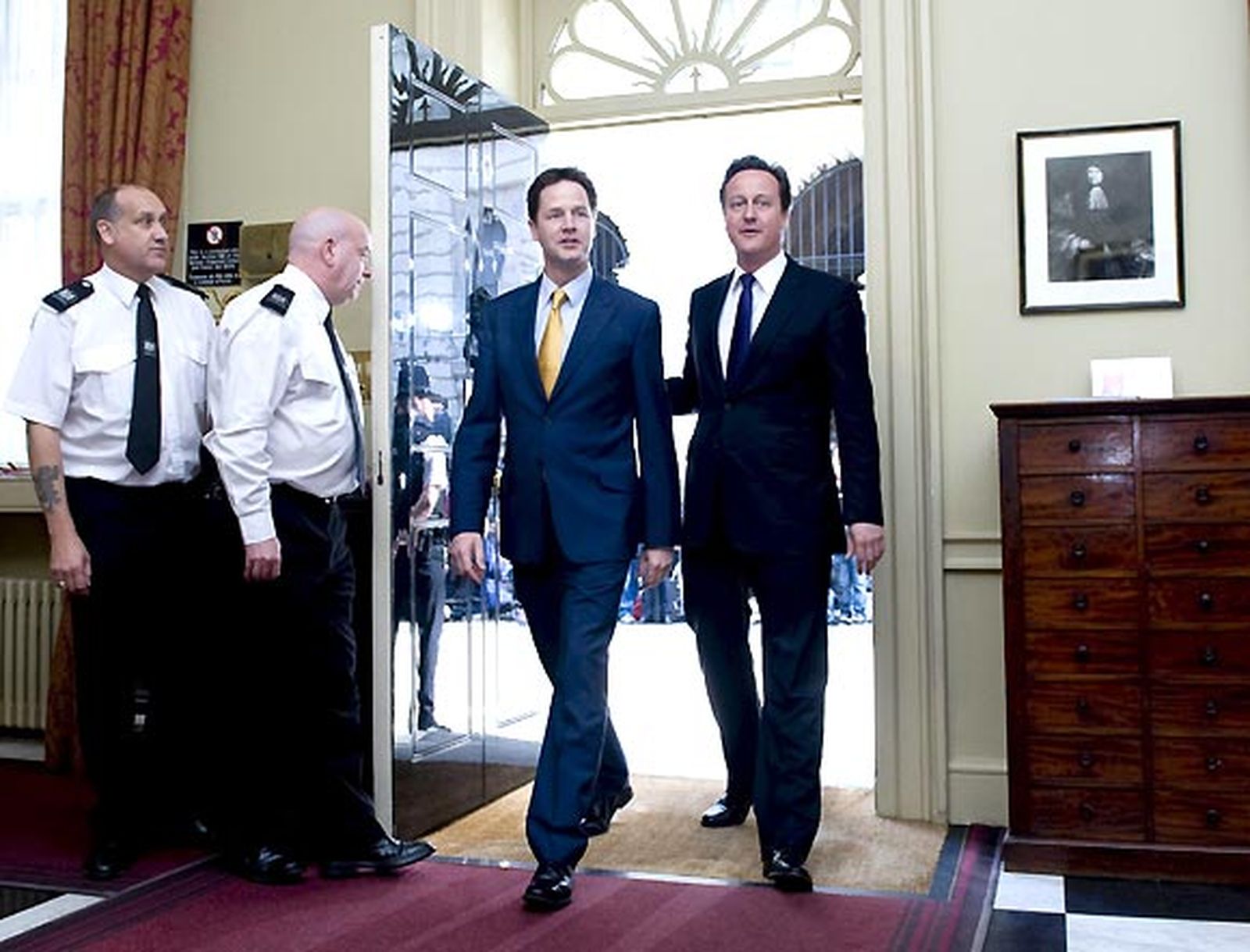 Cameron-Clegg: el dúo que gobernará el Reino Unido