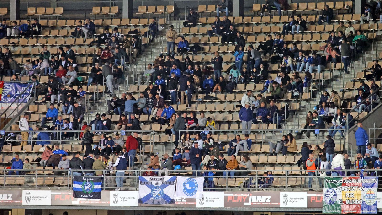 Búscate en el Xerez DFC - Ceuta B en el Municipal de Chapín en Jerez