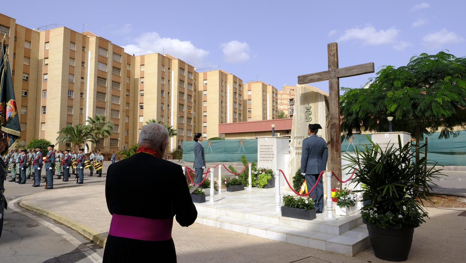 Las imágenes de la celebración del Día del Pilar en la Comandancia de la Guardia Civil de Almería