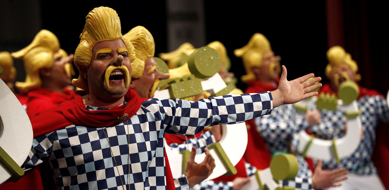 Las imágenes de la decimotercera función clasificatoria