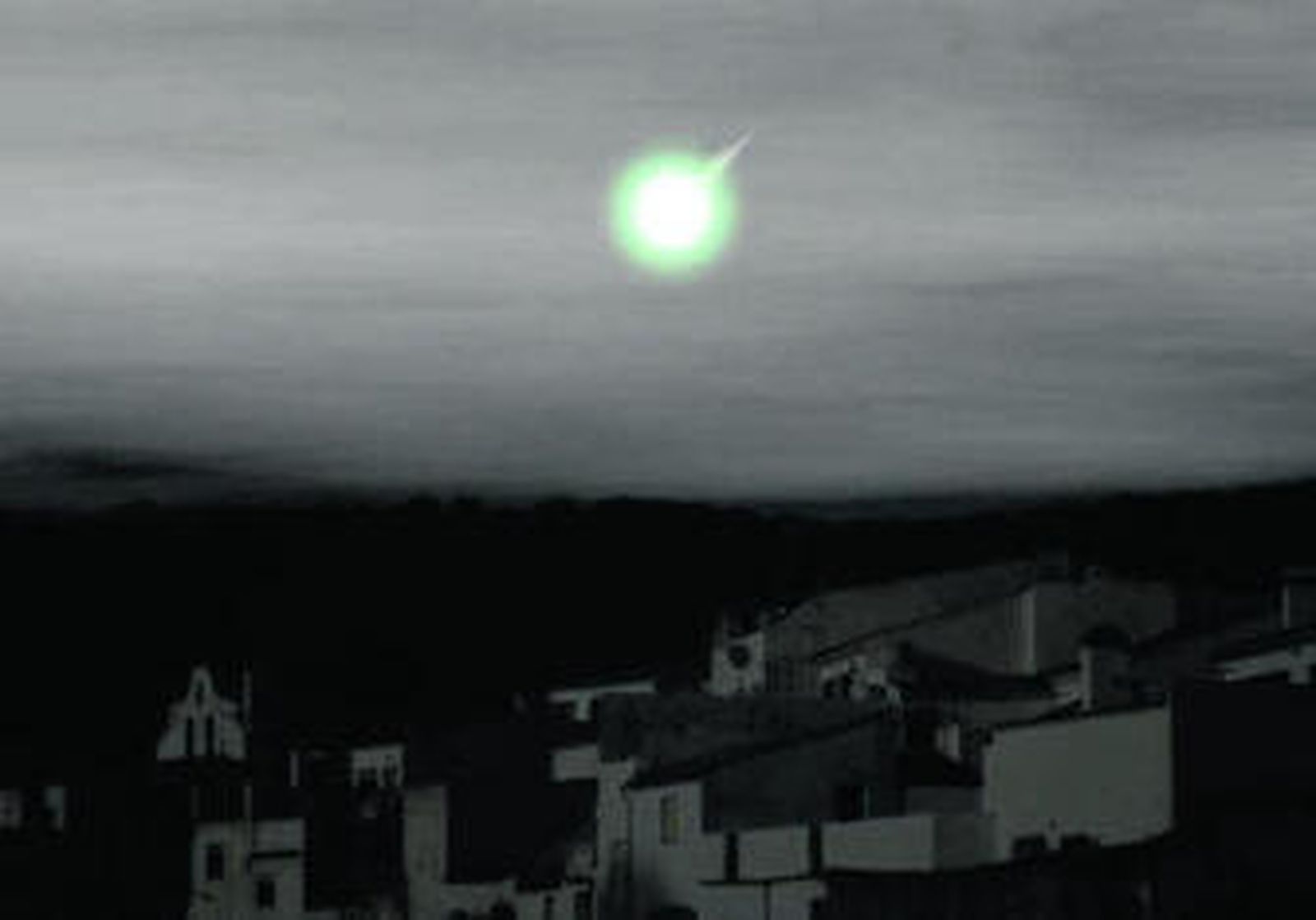 Recreación de la caída del fragmento del asteroide sobre Arroyomolinos de León en 1932.