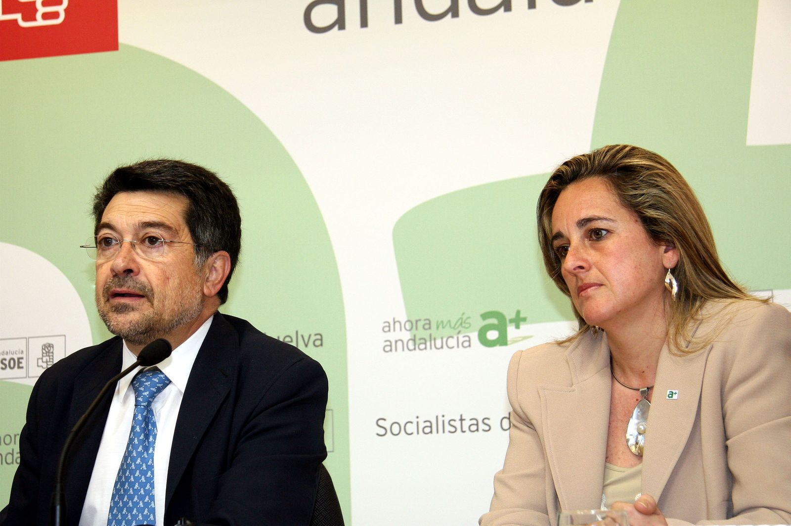 Javier Barrero, toda una vida ligado a la política onubense en imágenes