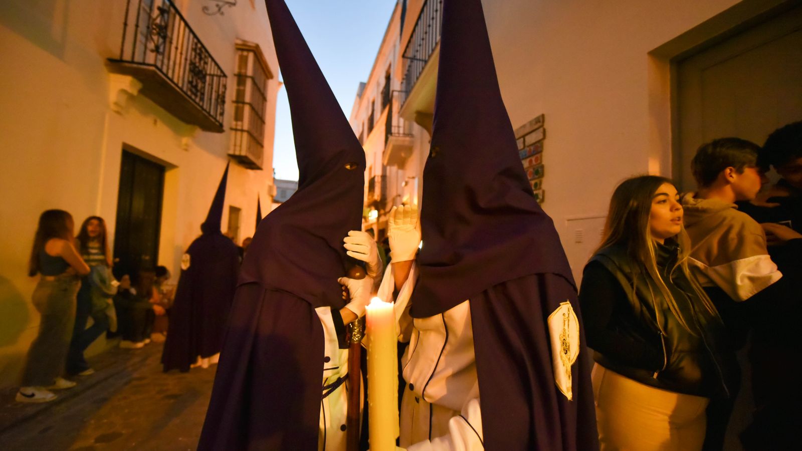 Fotos del Lunes santo en Tarifa: Nuestro Padre Jesús en la Oración en el Huerto y Nuestra Madre de Dios y del Rosario