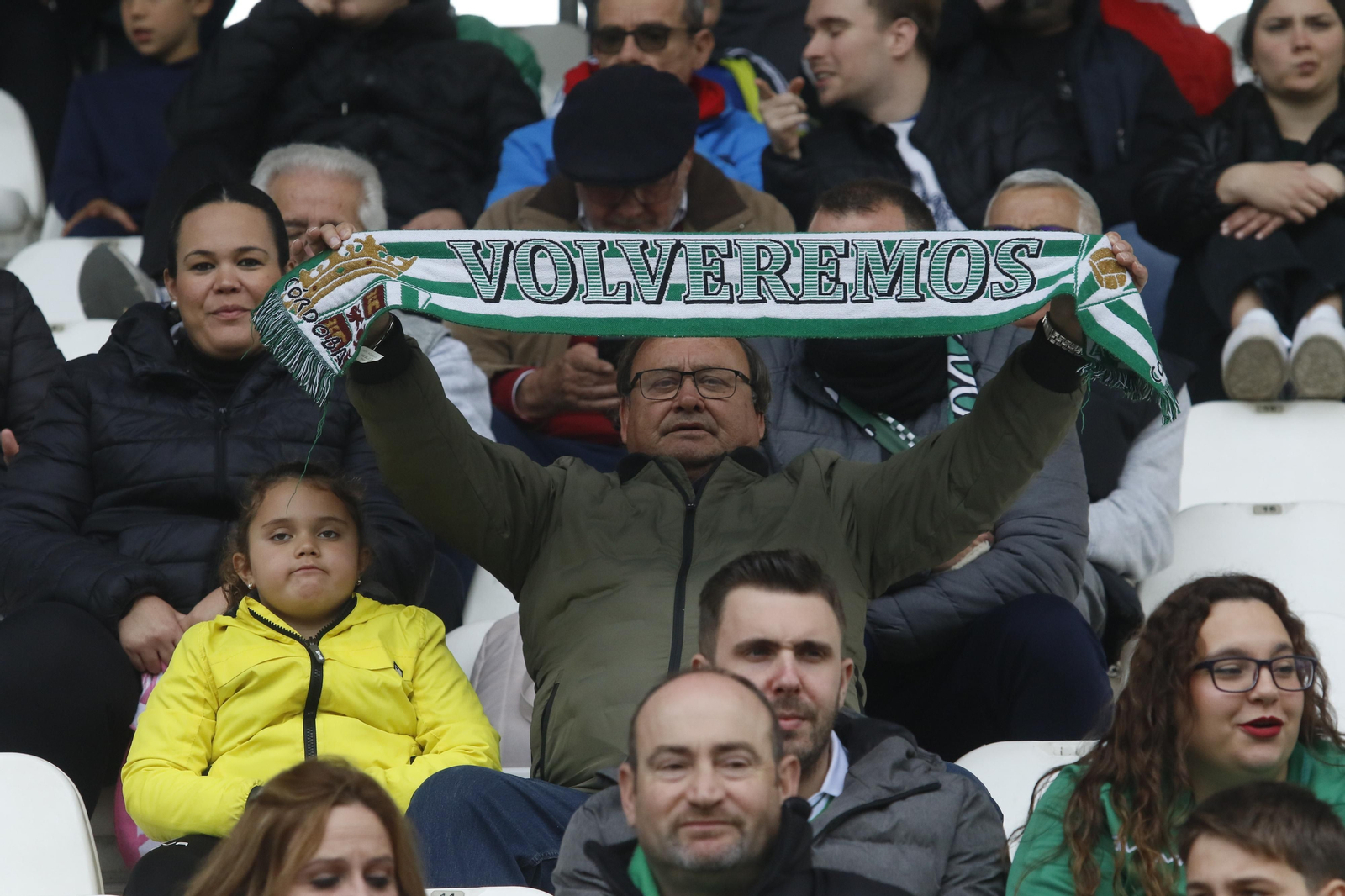 Las mejores fotos del ambiente en El Arcángel para el Córdoba CF - Intercity