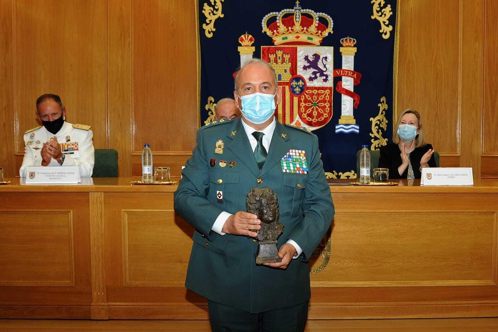 Núñez, con el Premio Marqués Santa Cruz de Marcenado.