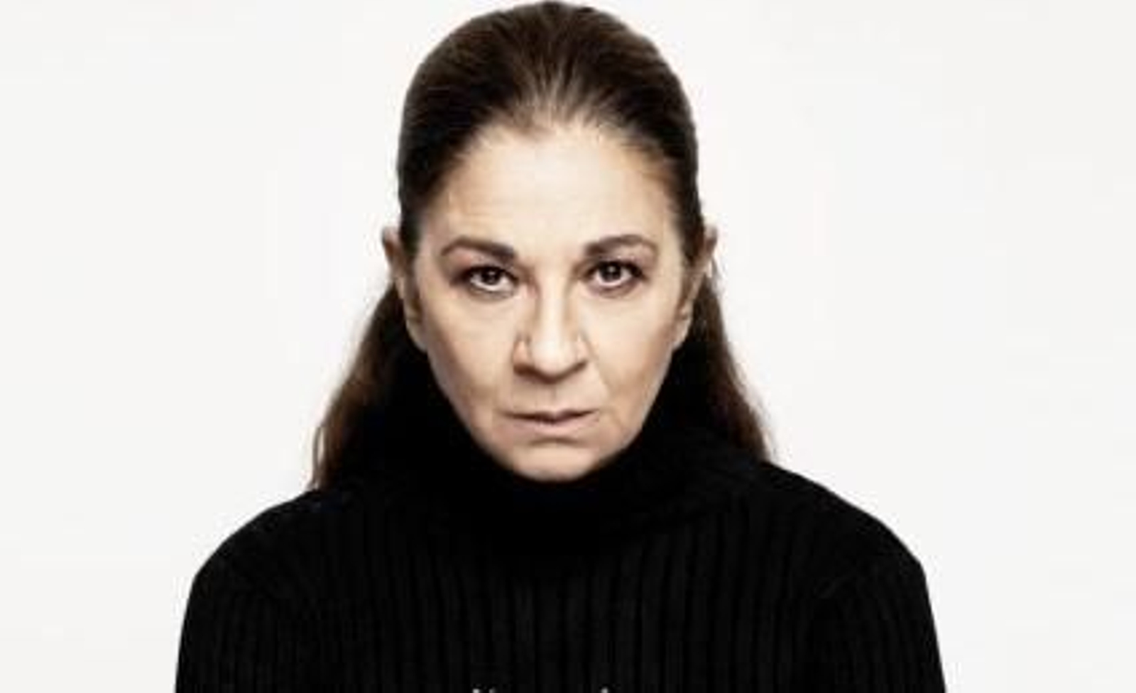 Lolita flores en la imagen promocional de la obra de teatro Poncia