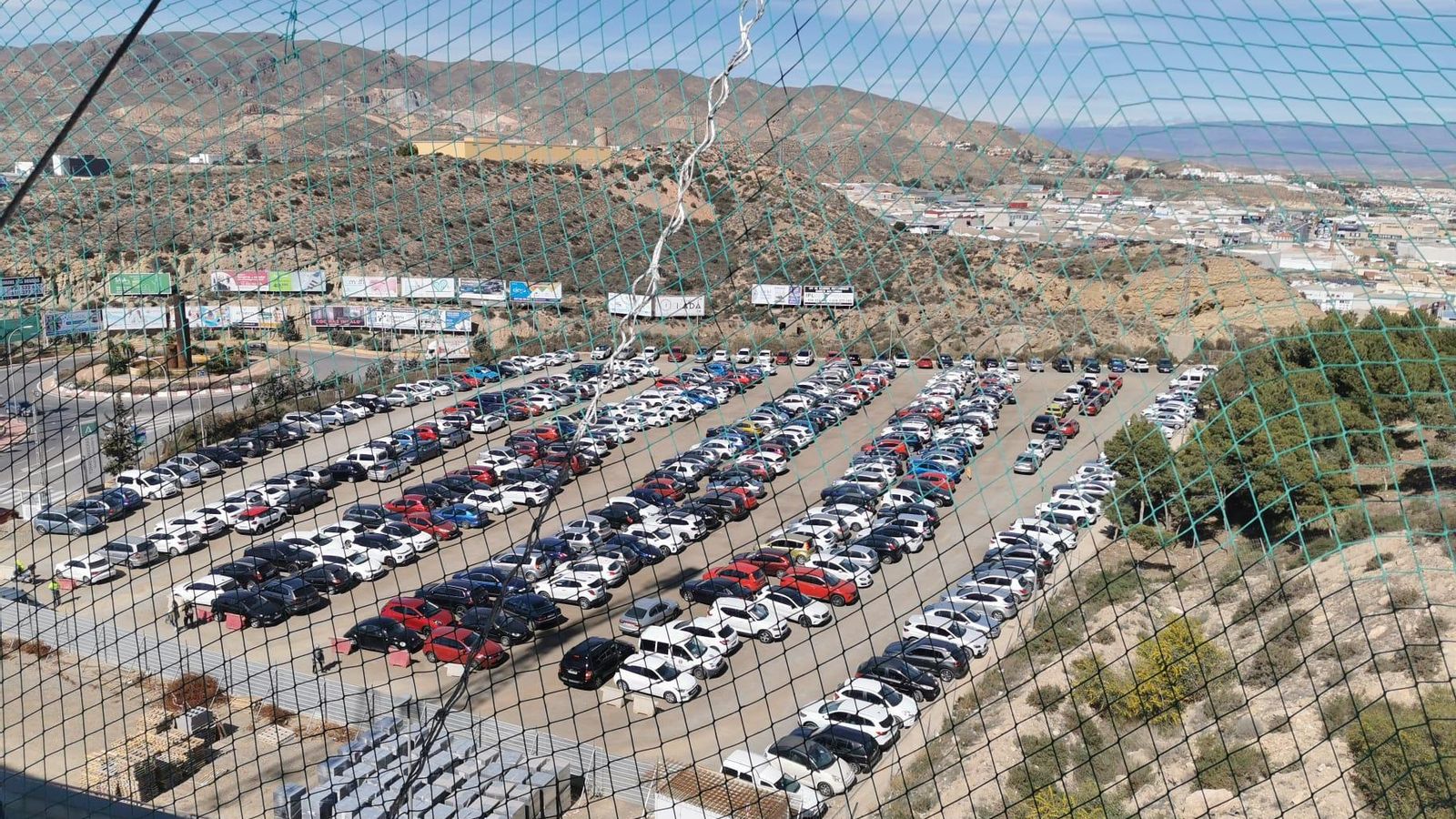 Solar rectangular donde se levantará el futuro parking del Hospital Universitario Torrecárdenas, un proyecto de más de 10.000 metros cuadrados