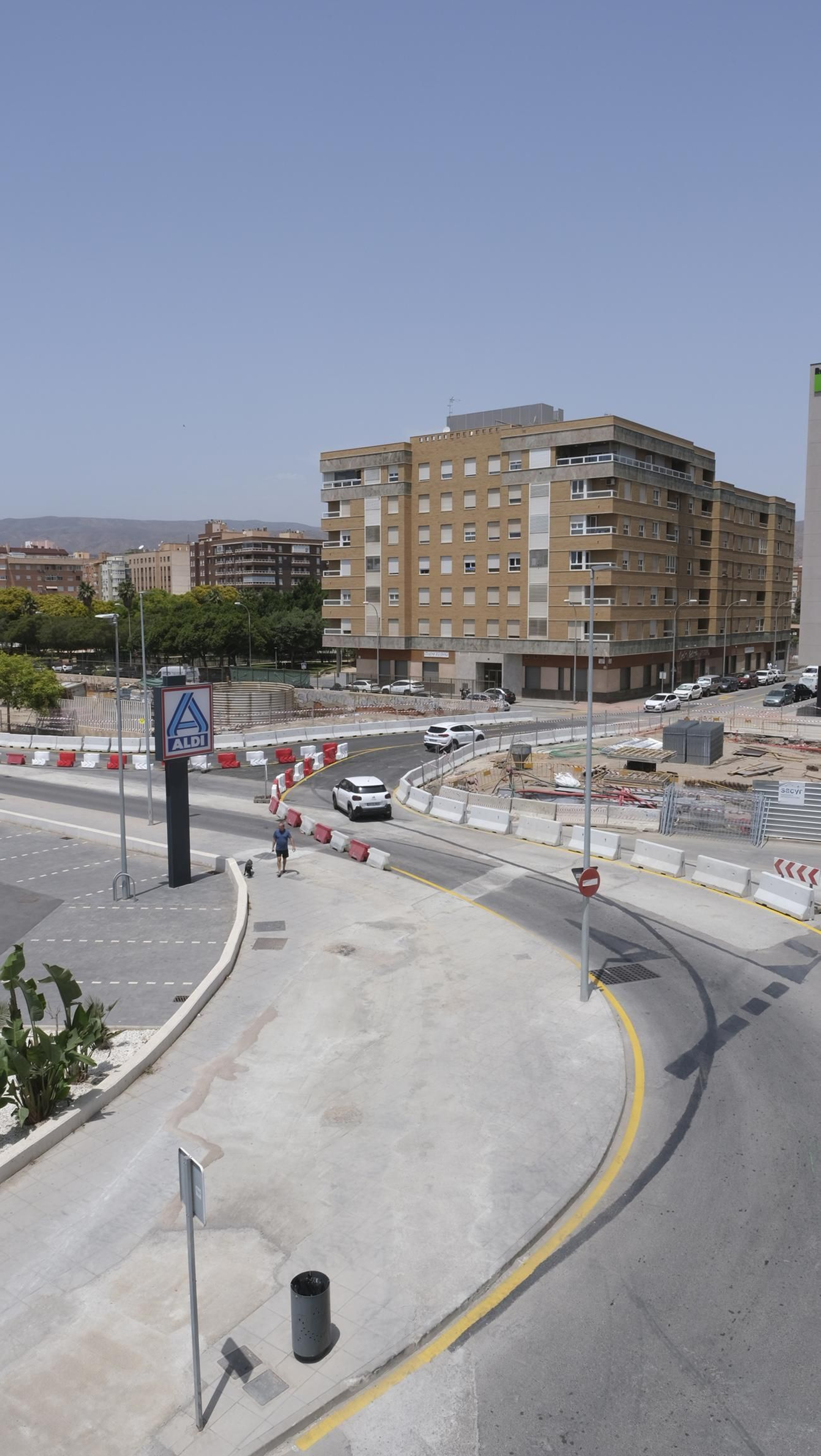 Último día del Puente de la Avenida del Mediterráneo, en imágenes