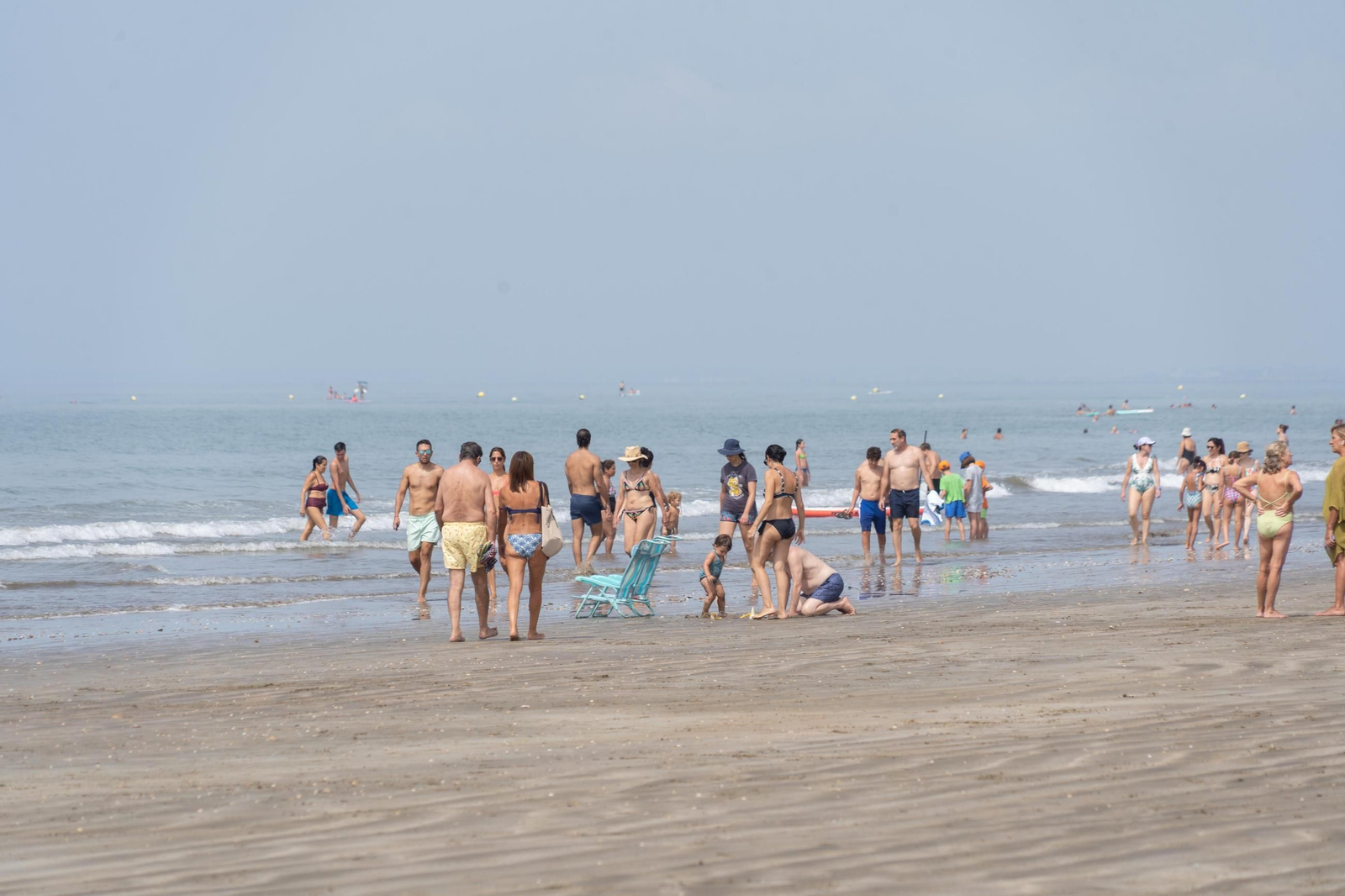 El ambiente de las playas de Huelva el domingo 24 de agosto