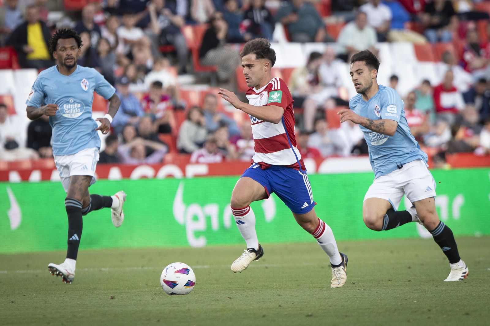 Ataque del Granada en el pasado partido ante el Celta