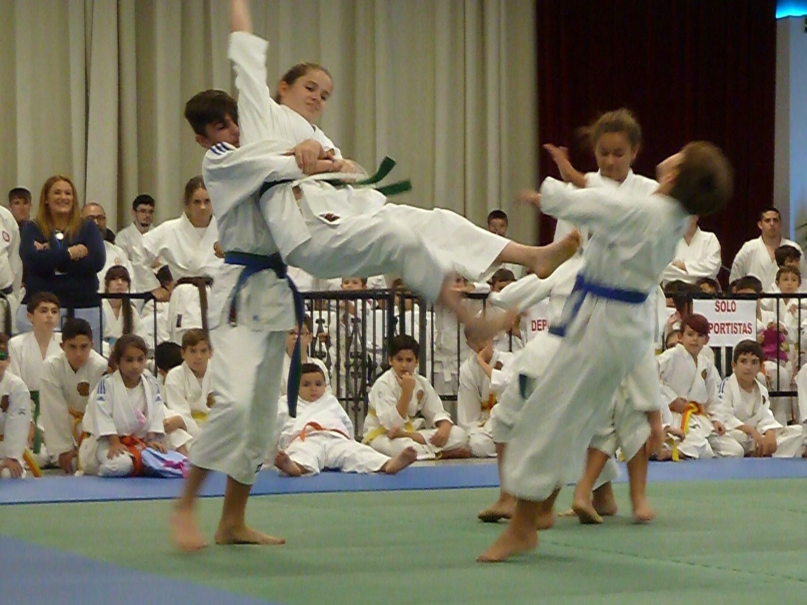 XII Gran Gala Solidaria de Artes Marciales en el Club Nazaret