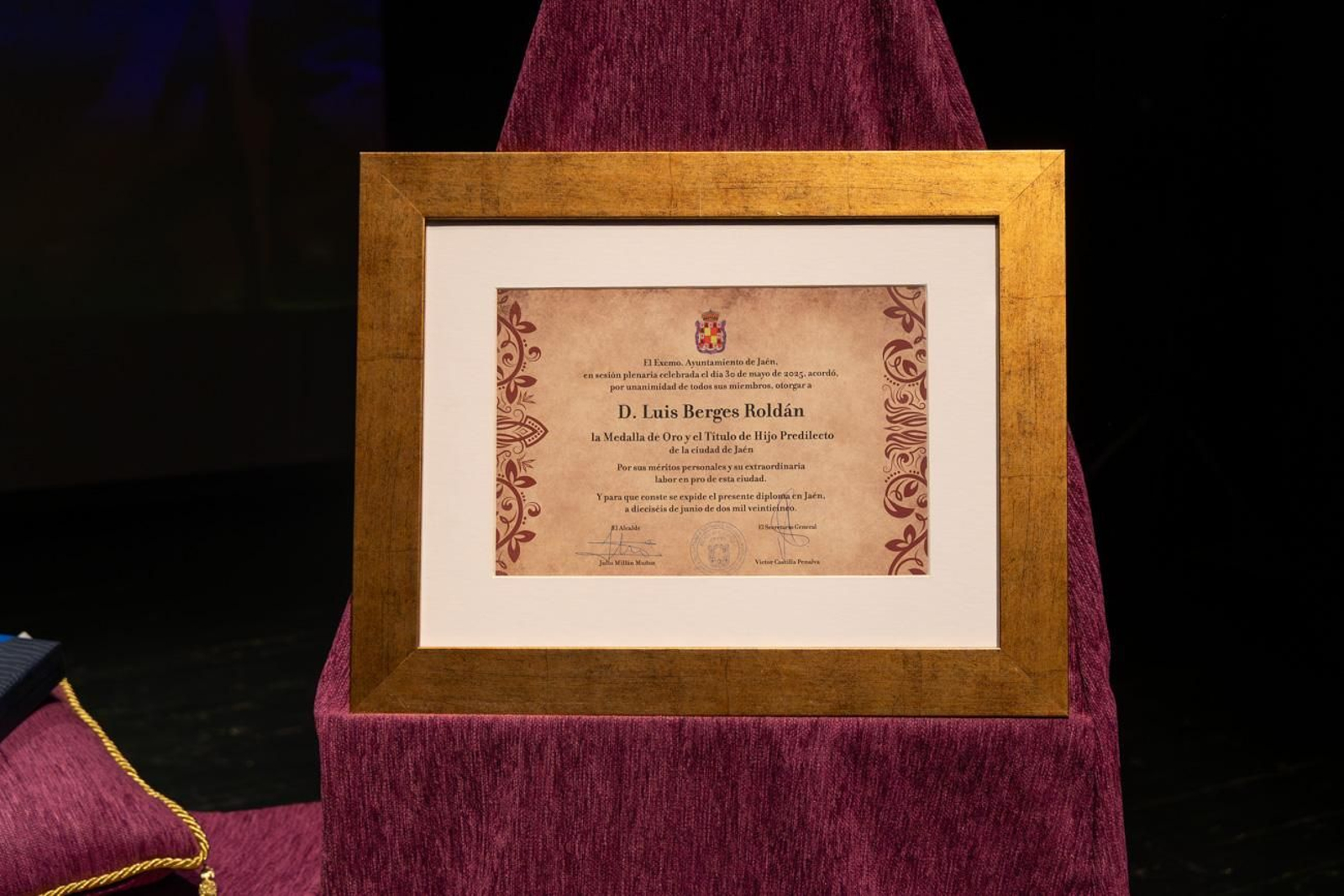 Entrega de la Medalla de Oro de la Ciudad a Luis Berges