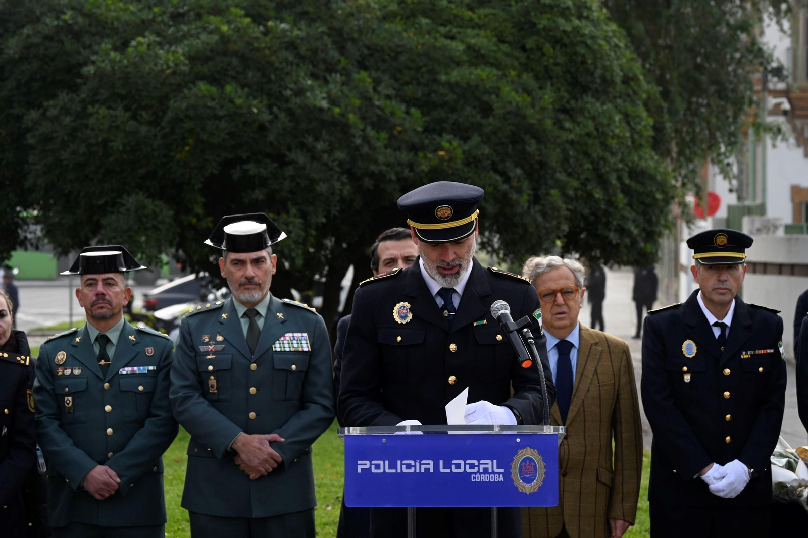 El emotivo homenaje a las agentes de la Policía Local asesinadas, Marisol y Mari Ángeles, en imágenes