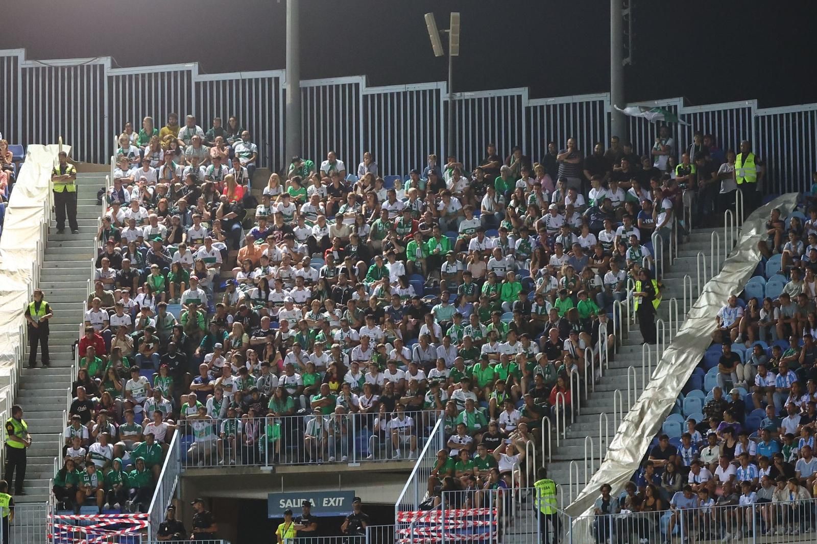 Búscate en las gradas de La Rosaleda durante el Málaga CF-Elche CF