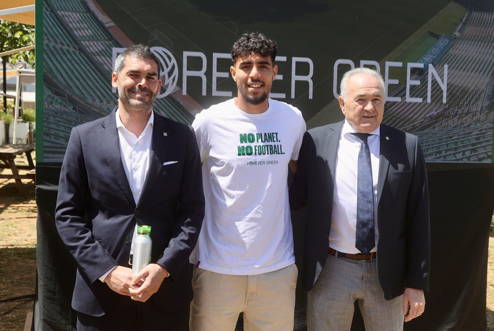 Rafael Muela, Chadi Riad y Rafael Gordillo, en un acto de 'Forever Green' este jueves en Bioalverde.