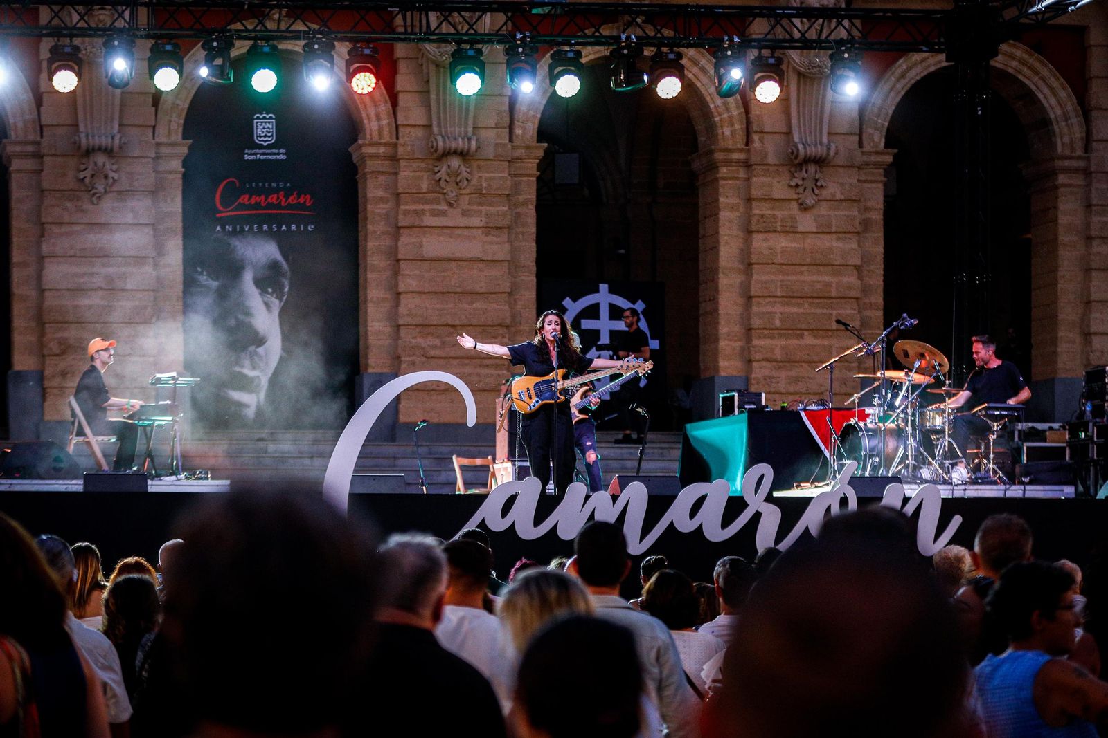 Imágenes del homenaje a Camarón en San Fernando: concierto de La Tremendita y Califato 3/4