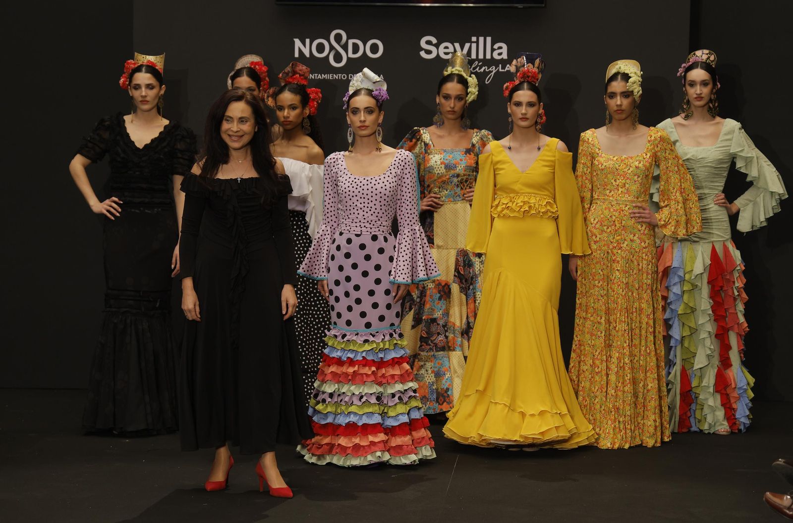 Emprende Lunares, el desfile de moda flamenca de Ángeles de María, que anticipa la Feria de Abril: todas las fotos.