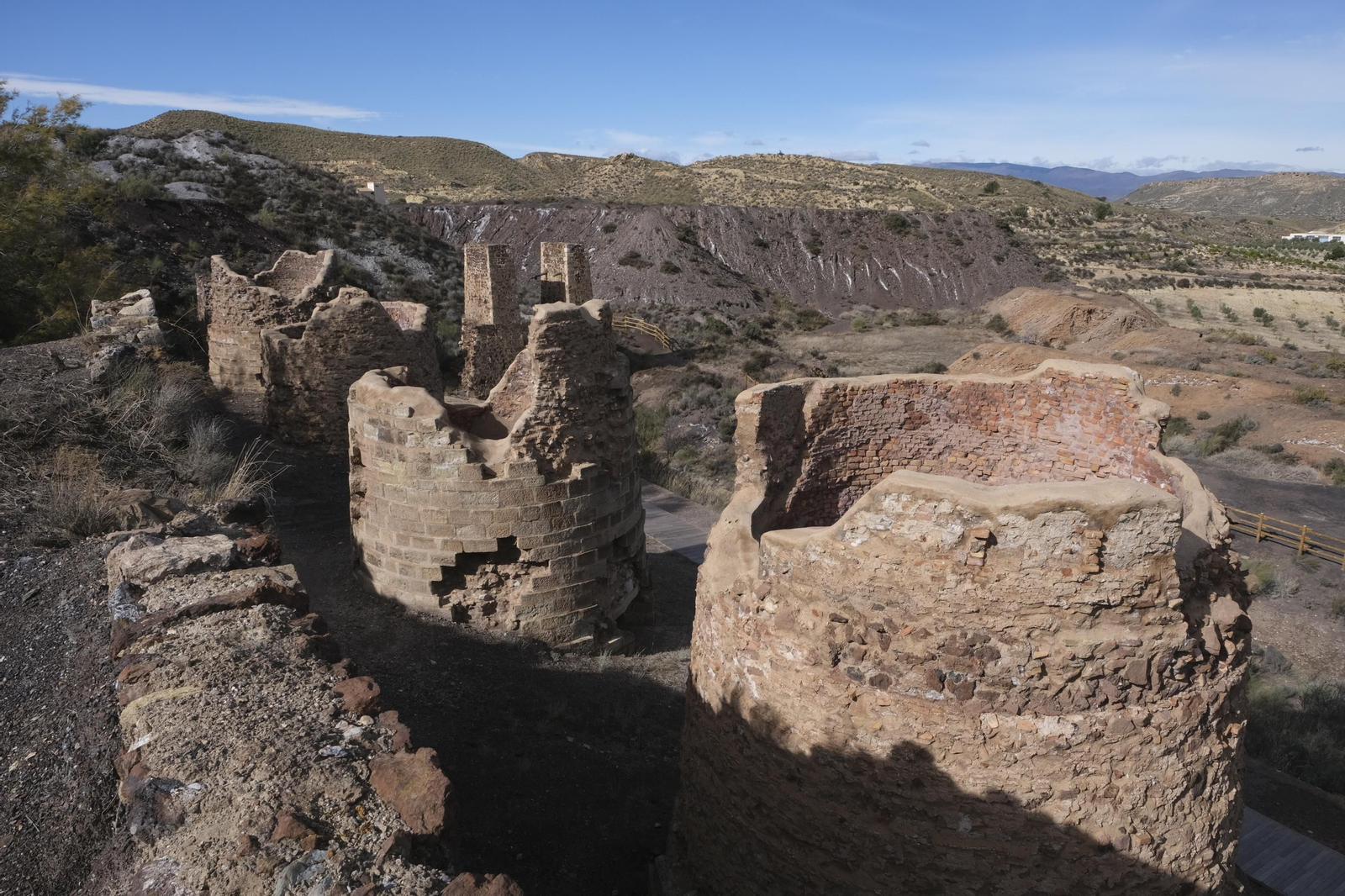Fotogalería hornos de calcinación en Lucainena de las Torres.  Almería