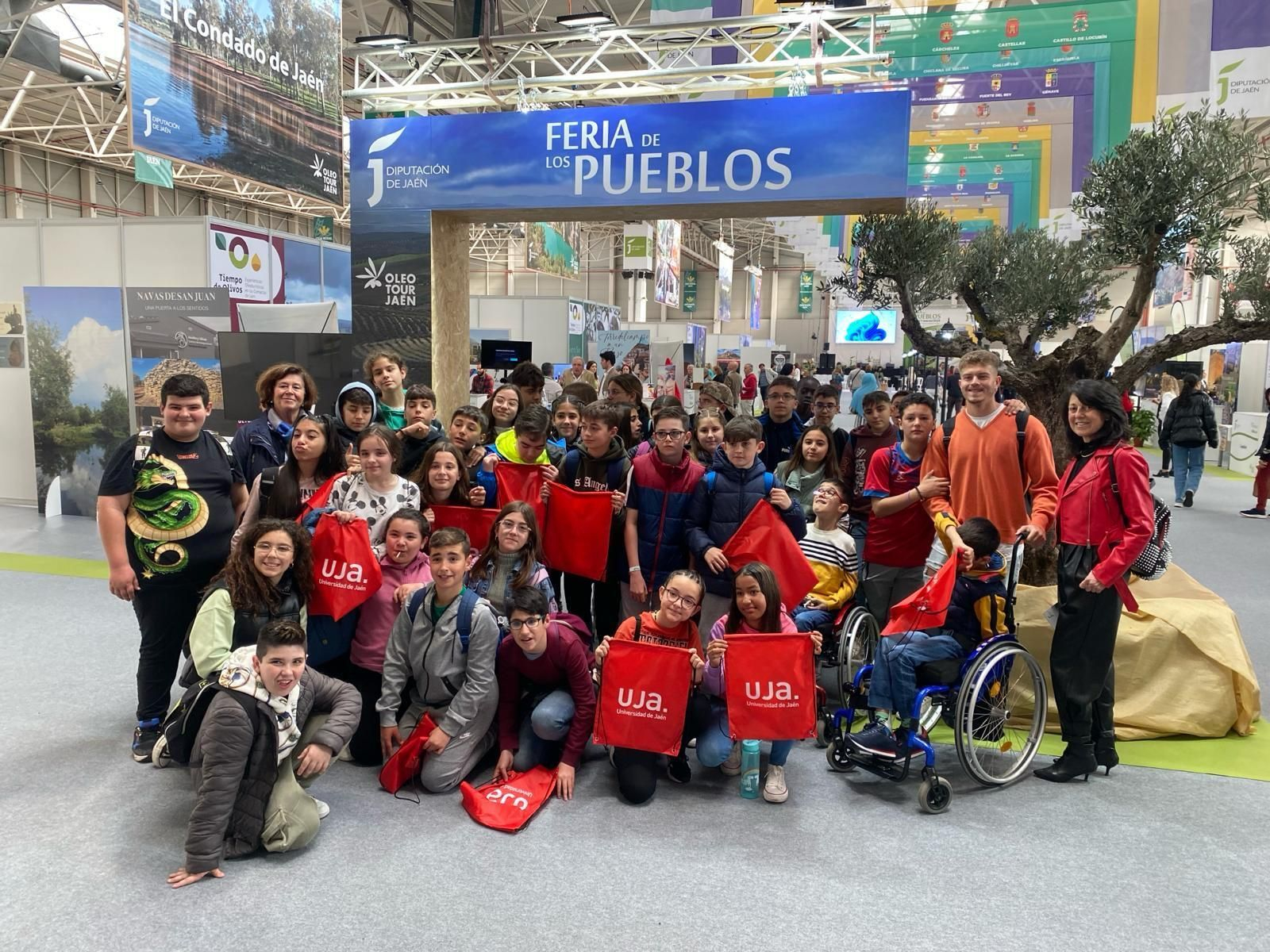 En imágenes: arrancan de forma multitudinaria la X Feria de los Pueblos de Jaén